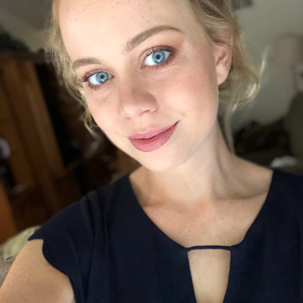 Meet your Posher, Olivia